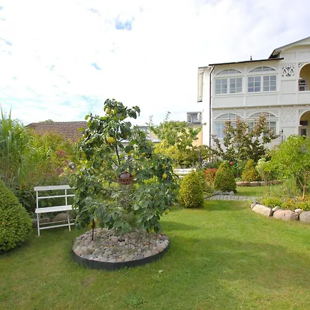 Apartment Mit Sonnenhof Gartenzauber Mit Kostenfreier Schwimmbadnutzung In Sellin Goehren (Ruegen)